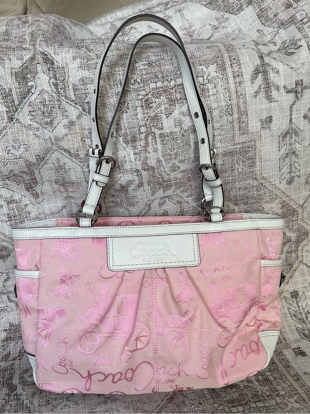 Coach Rare Y2K 2000’s Baby Pink Carriage Shoulder Tote with White Trim - Picture 3 of 16